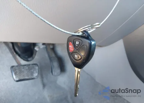 2010 Toyota Rav4 z USA, uszkodzony, nr VIN JTMBF4DV8AD025937